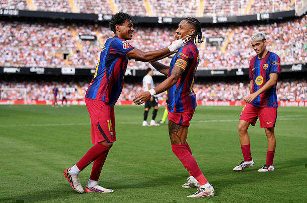 Barcelona đã hủy diệt Valencia như thế nào?