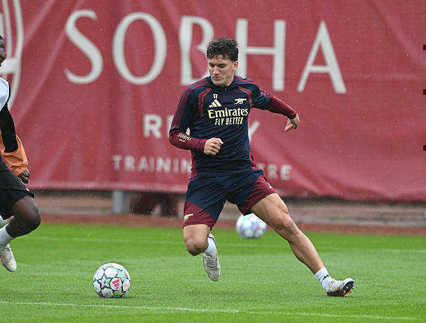 Arsenal ngỡ ngàng trước phong độ của tân binh Christos Tzolis