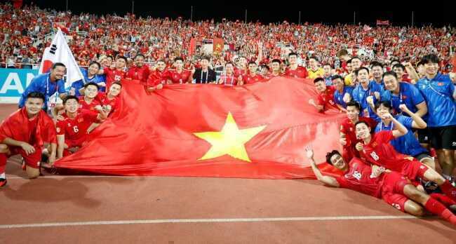 Đội tuyển Việt Nam đối mặt b&agrave;i to&aacute;n tự m&atilde;n sau 2 chức v&ocirc; địch ASEAN Cup. Ảnh: VFF