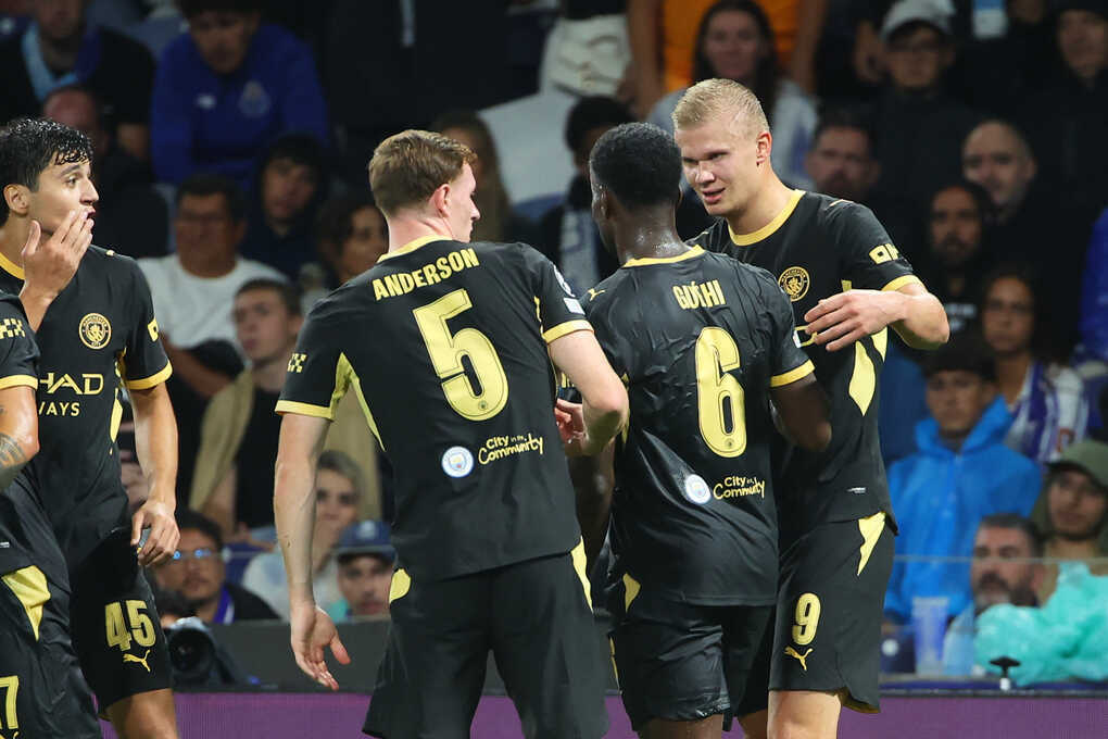 Haaland giúp Man City thắng trận ra quân Champions League